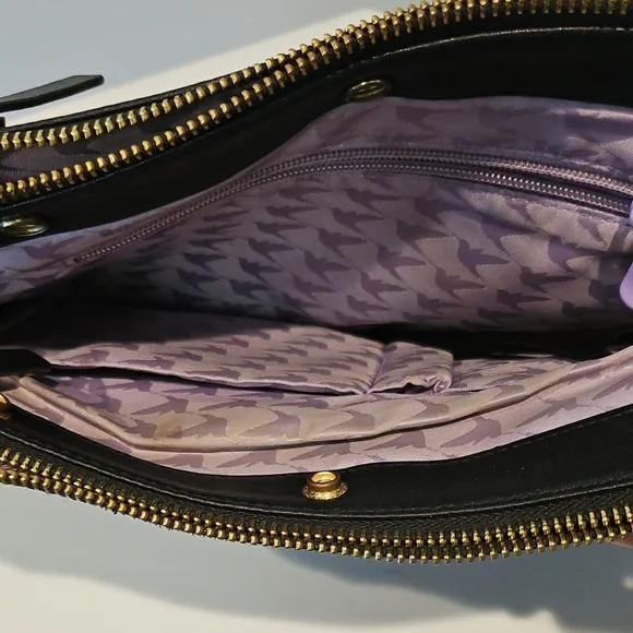 L&S Black Leather Shoulder Bag with Gold Accents - Picture 3 of 7